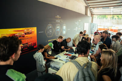 ランボルギーニのデザインセンターである「チェントロ・スティーレ」では、新モデルの元となったスケッチを展示