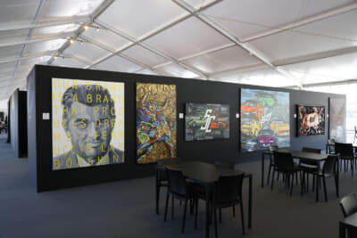 ランボルギーニの60周年を祝ったアート作品を展示