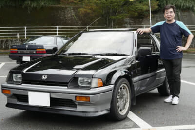 1984年型ホンダ「バラードスポーツCR-X」とオーナーの参川正憲さん。現在、セカンドカーは所有していないため、これ1台で全てをまかなう