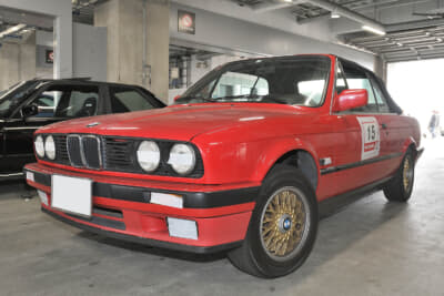 BMWの1991年式E30 325iカブリオレ