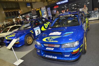 同ブースには紹介した「R17 WRC」の他、当時もの（2000年インプレッサWRC）をレストアした車両「W24 SRT」が1台、そして1998年インプレッサWRカーのオリジナル・ボディをベースにフル公認車両として仕上げた街乗り仕様と、計3台のラリーインプレッサが展示されていた