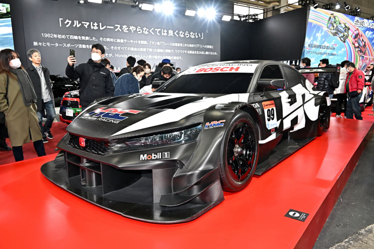 2024年シーズンからスーパーGT GT500クラスで戦うホンダシビックタイプR-GTの開発車両