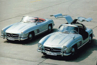 1954年300SLガルウイングクーペ（W198）と1957年300SLロードスター（W198）