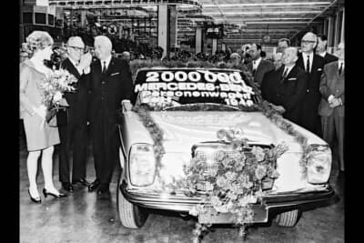 戦後1946年以来、200万台目に達した記念すべきW115の220Dは1968年5月9日にジンデルフィンゲン工場をロールアウトした